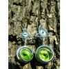 Boucles d'oreille avec fil coloré