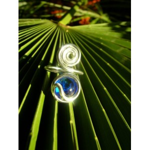 "Spirale" ring with colored glass