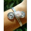 Doble-spirale bracelet with natural stone bead