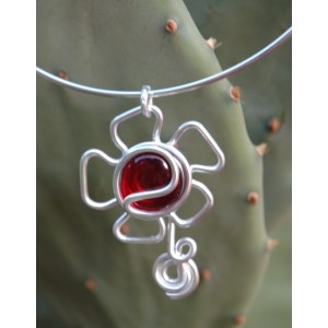 Pendentif "flor" avec verre coloré