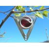 Pendentif "triangle" rouge translucide