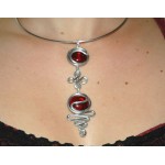 Collier "Rachel" avec 2 cabochons rouges