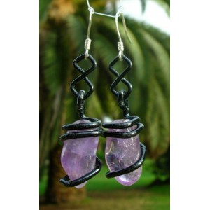 "Infinito" earrings with colored wire and natural stones