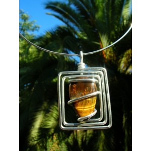 "Square" pendant with big natural stone