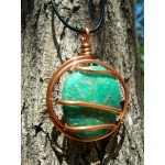 Grand pendentif "tourbillon" en cuivre avec galet d'amazonite