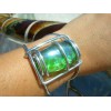 Gros bracelet avec galet de verre ovale