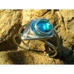 Futurist bracelet with colored glass cabochon