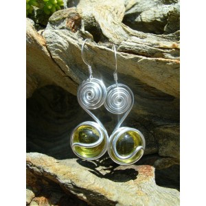 Boucles d'oreilles "spirales" avec verre coloré