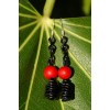 Boucles d'oreilles "EtniKa" alu noir avec graines d'açaï rouges