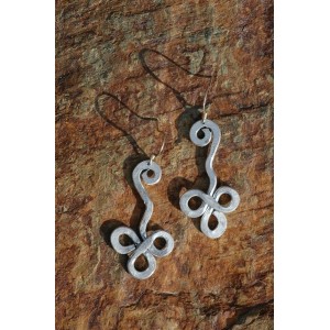 Boucles d'oreilles martelées "trèfles"