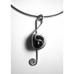 Trouble clef pendant with natural stone