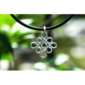 "Infinite node" hammered pendant